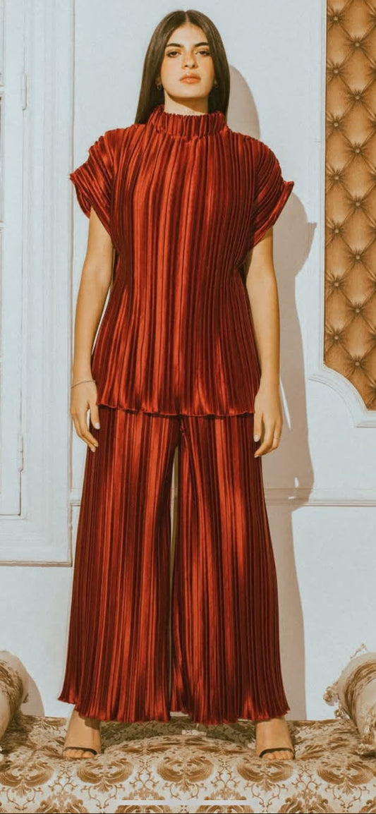 Plisse pleats